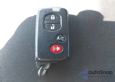 2013 Toyota Prius Plug-In z USA, uszkodzony, nr VIN JTDKN3DP6D3044527